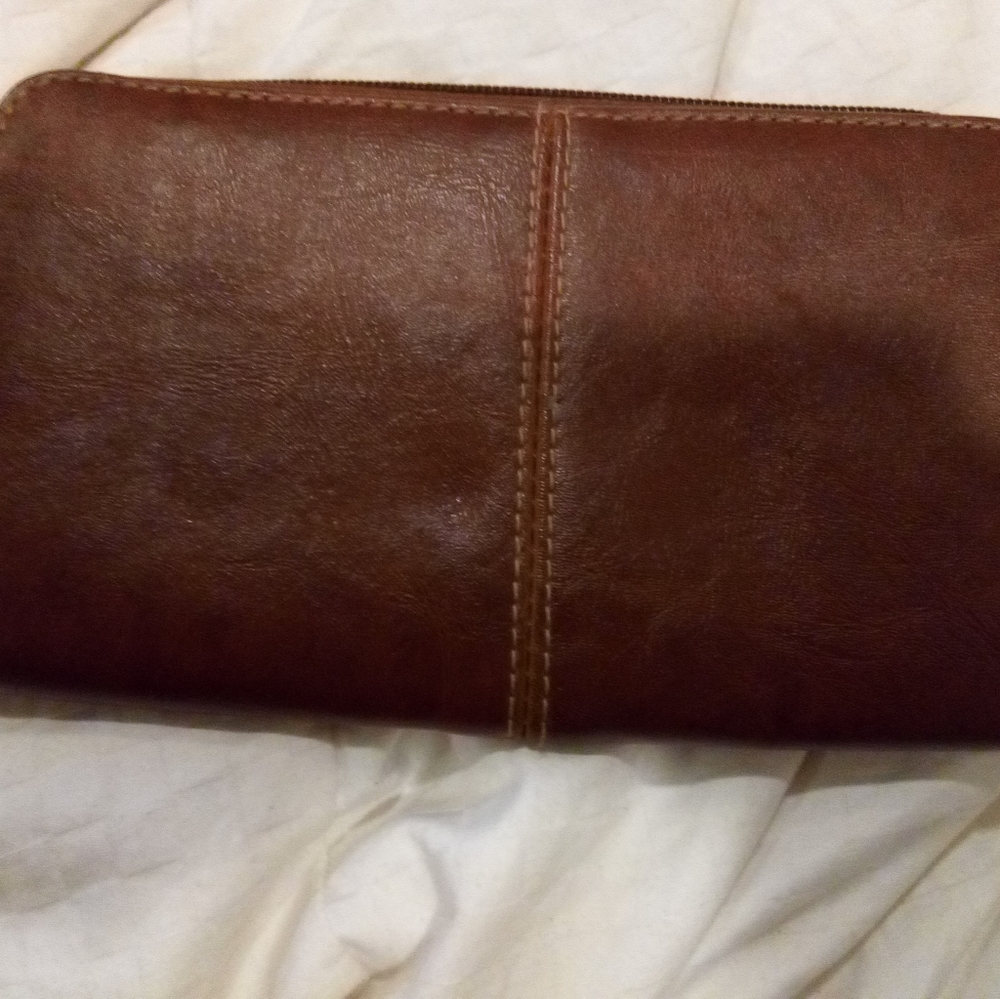 662) 2 womens wallets and 2 Make up bags. Liz Claiborne - Picture 8 of 8